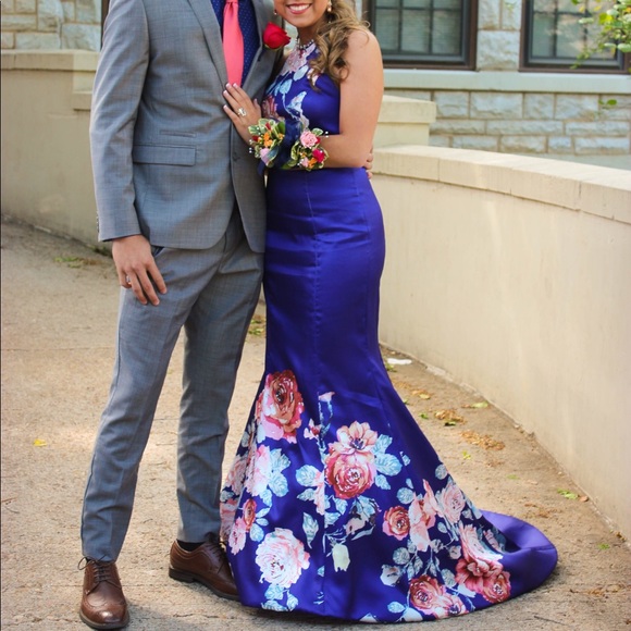 Prom Dress - Picture 4 of 4